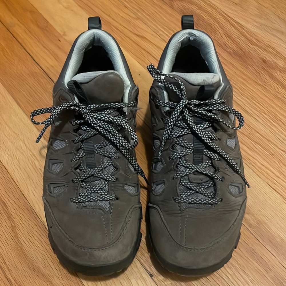OBOZ hiking shoes
